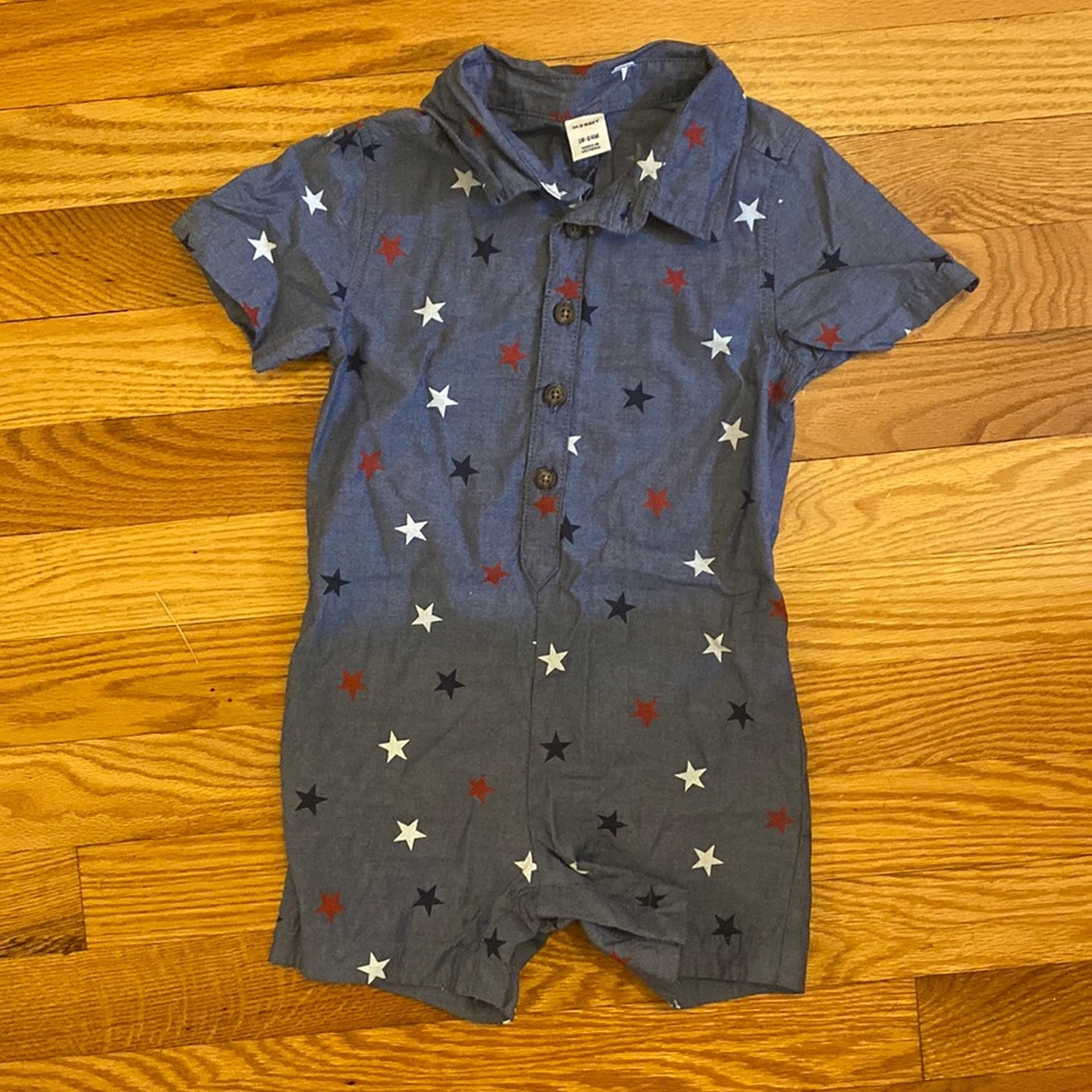 Old navy red, white, and blue stars romper size 18-24 months. Worn once.